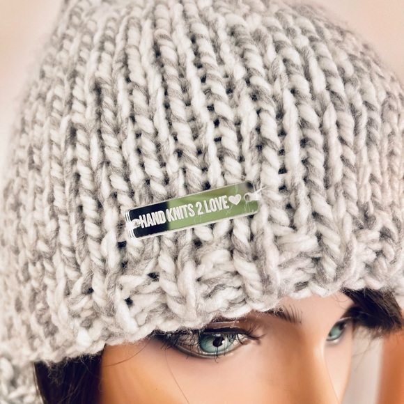 Hand Knits 2 Love Set Beanie Hat Cap Neck-warmer Scarf Faux Fur Pom Pom Designer main image 5